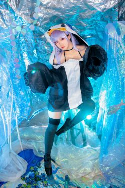 [福利COS] 动漫博主洛璃LoLiSAMA - 水着莉莉丝(32P)