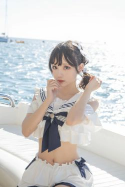 [福利COS] 花柒Hana - 三亚熊之海军风泳装(12P)