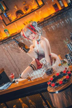 [福利COS] 花柒Hana - 明日方舟 守夜冠军 W(9P)