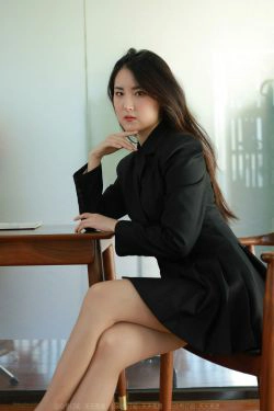 [异思趣向IESS] 模特：小宝《黑色百褶裙》(79P)