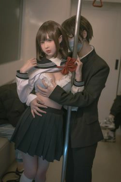 [网红COSER] 西园寺南歌写真 - 电车物语(125P)