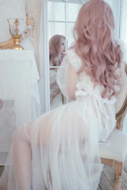 [网红COSER] 轩萧学姐 - 花嫁(32P)