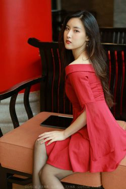 [异思趣向IESS] 模特：小宝 《红裙女神》(77P)