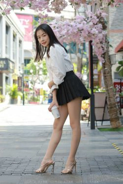 [异思趣向IESS] 模特：小金 《新人报道》(88P)
