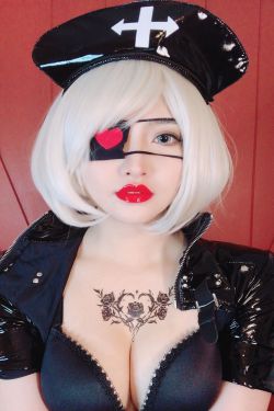 [福利COS] MisswarmJ - Nurse 2B phone contents(13P)