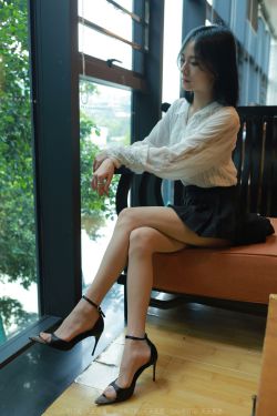 [异思趣向IESS] 模特：小六 《超短百褶裙》(94P)