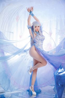 [福利COS] Coser瓜希酱福利 - 爱蜜莉雅 水晶礼服(28P)