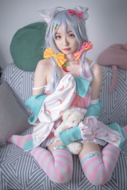 [福利COS] SA_海藻酸钠 - 神乐七奈 星期一的慵懒(21P)