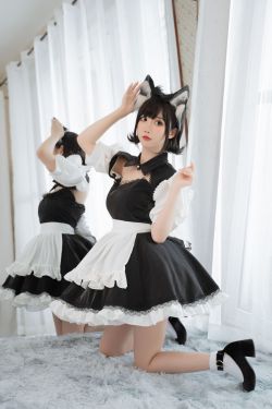[福利COS] 可爱人气Coser面饼仙儿 - 开胸女仆(17P)