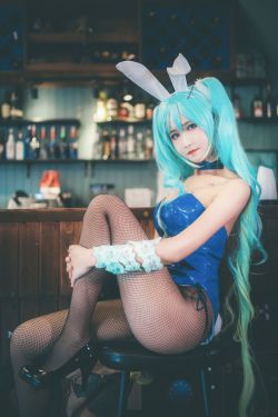 [福利COS] 微博妹子三度_69 - 琴女兔女郎(41P)