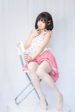 [福利COS] 神沢永莉 - 粉色格子裙(19P)