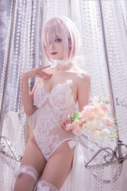 [福利COS] 动漫博主封疆疆v - 婚纱玛修(36P)