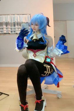 [福利COS] 千阳(ちよ) - 甘雨对镜拍(13P)
