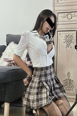 [福利COS] 萌系小姐姐-白烨-&耶米西奶露 - 超辣猎犬姐姐(52P)