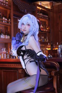 [福利COS] 动漫博主水淼aqua - 甘雨-同人魅魔(75P)
