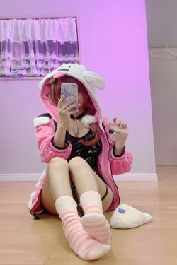 [福利COS] 千阳(ちよ) - 戌神ころね(12P)