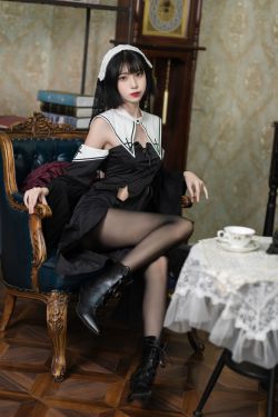 [福利COS] 许岚(叁月life) - 暗黑修女(40P)
