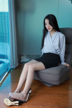 [IESS异思趣向]  模特：婉萍 《灰色轨迹》(81P)