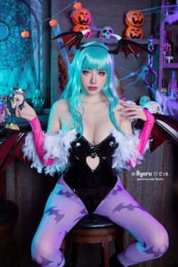 [福利COS] 日本性感萝莉Byoru - Morrigan(32P)