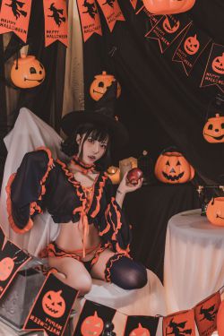 [福利COS] 萌妹白易子教主 - 万圣节魔女(10P)-COS