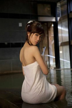 秦みずほ秦瑞穂《SLENDER BEAUTY…魅せます!!》 [YS Web] Vol.331(100P)