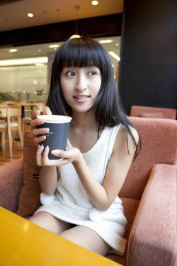 入矢麻衣《一瞬で恋に落ちた!!》 [YS Web] Vol.386(100P)