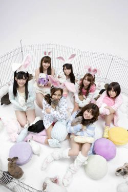 AKB48《ワンダー.バニー.パーティー》 [YS Web] Vol.397(97P)