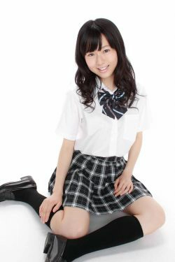 Natsumi Chiba 千葉夏美《17歳のハーフちゃん入学！》 [YS Web] Vol.415(44P)