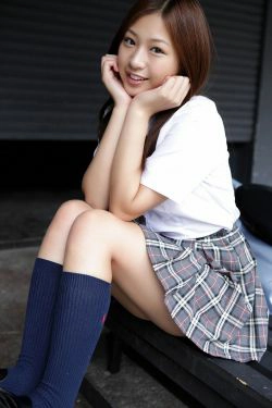 佐山彩香《フェロモン香る！！》 [YS Web] Vol.474(100P)