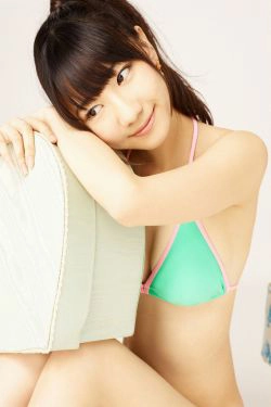 柏木由紀《プレゼント》 [YS Web] Vol.508(98P)