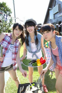 ℃-ute《終わらない夏》 [YS Web] Vol.581(73P)
