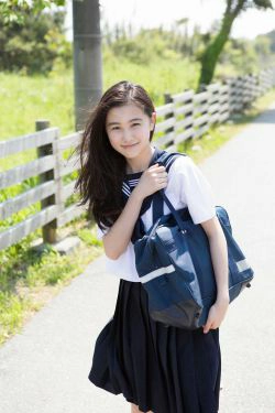 山口まゆ山口麻友《天使の繭》 [YS Web] Vol.664(69P)