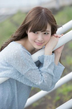 白石麻衣《エース登板!!!!!!》 [YS Web] Vol.670(28P)