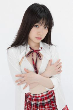 [YS Web] Vol.737 Kie Kosaka 小阪貴恵(50P)