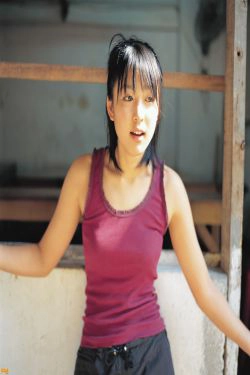 黒川芽以《Nina – Special Wallpaper》  [Bomb.TV] 2004年12月刊(99P)