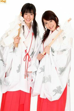 [Bomb.TV] 2007年01月刊 谷桃子& 稲生美紀(74P)