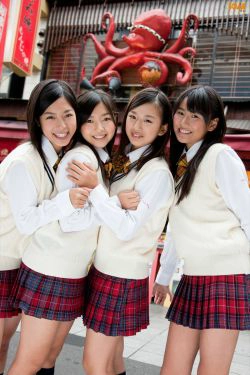 [Bomb.TV] 2011年01月刊 Nmb48 成员(49P)