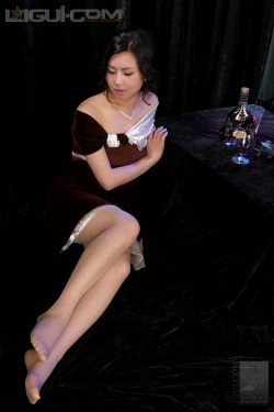 Model 由美《法兰西式高贵风情》 [丽柜LiGui] 丝足写真图片(30P)