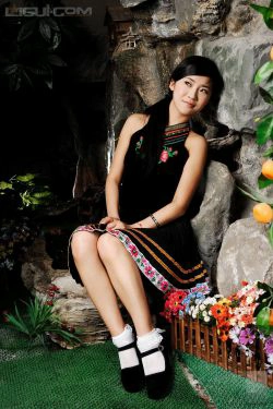 Model 卡鲁鲁《异族风光秀美足》 [丽柜LiGui] 丝袜玉足写真图片(36P)